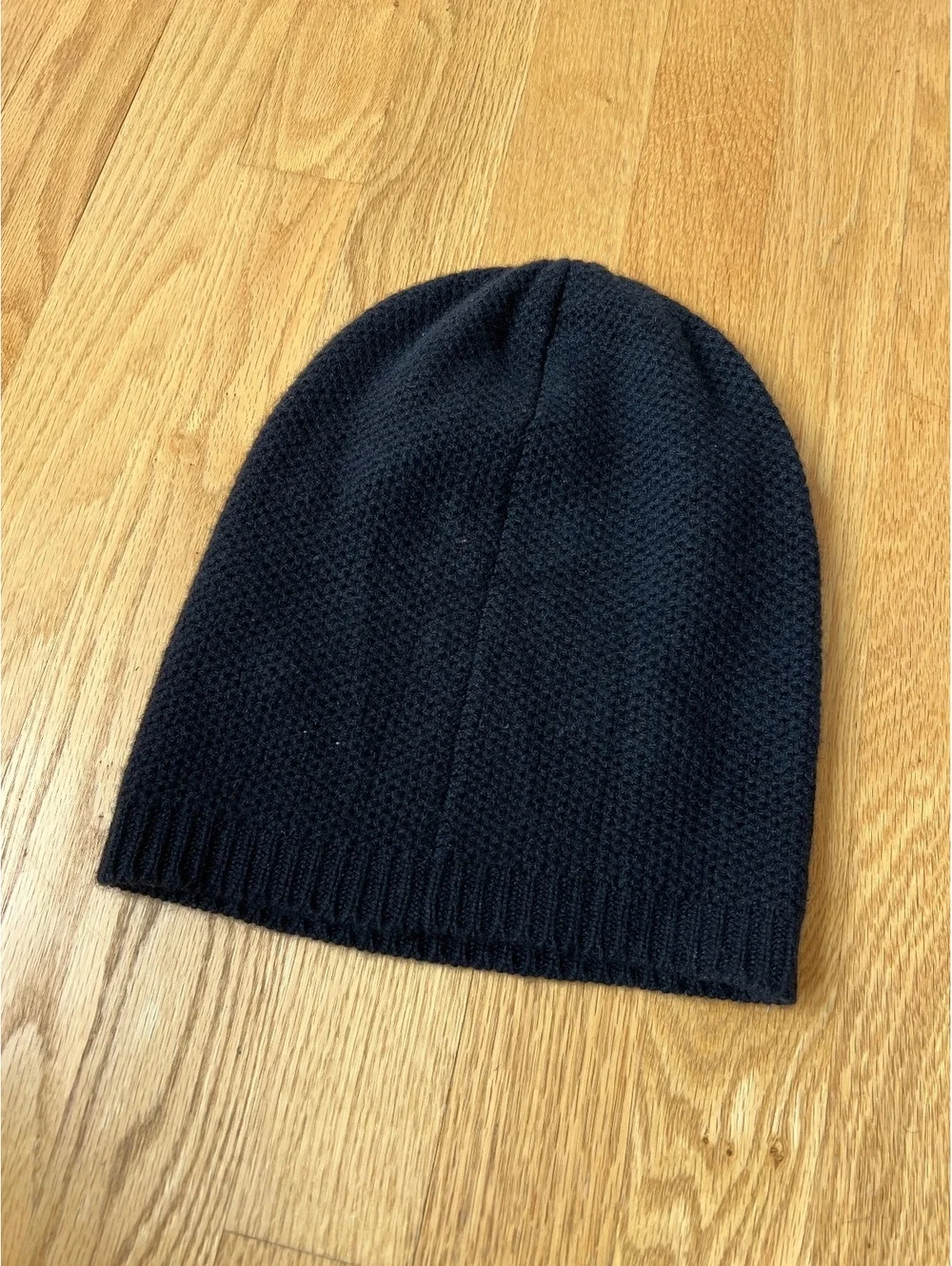 HUGO Hugo Boss 100% Cashmere Black Knit Beanie Hat Metal Logo Unisex